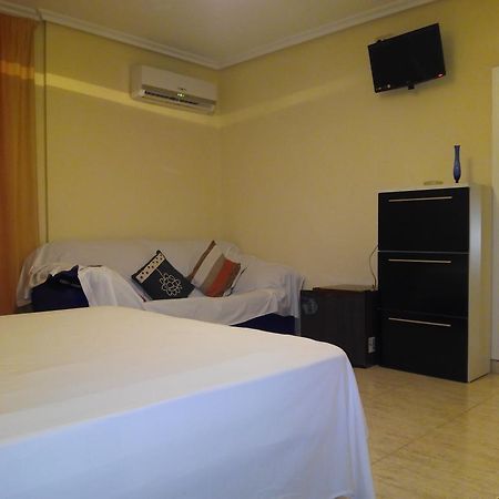 Hostal Imperial كريفايلنت المظهر الخارجي الصورة