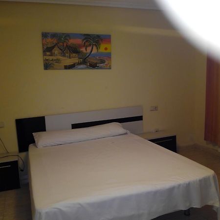 Hostal Imperial كريفايلنت المظهر الخارجي الصورة