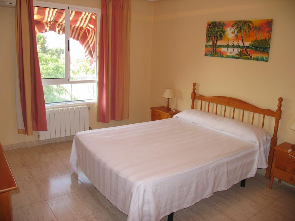 Hostal Imperial كريفايلنت الغرفة الصورة
