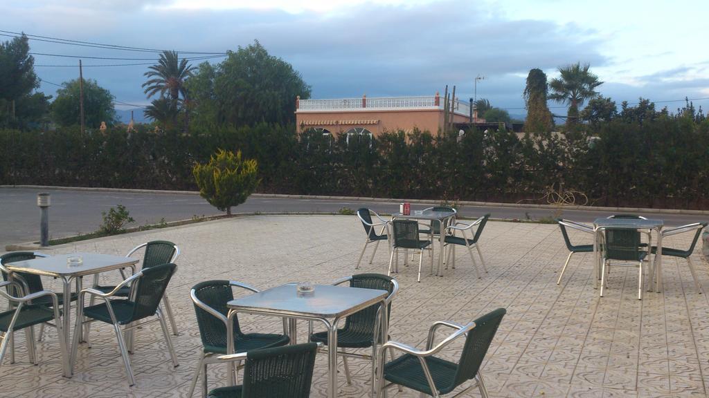 Hostal Imperial كريفايلنت المظهر الخارجي الصورة