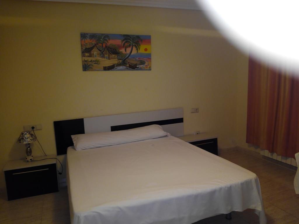 Hostal Imperial كريفايلنت المظهر الخارجي الصورة